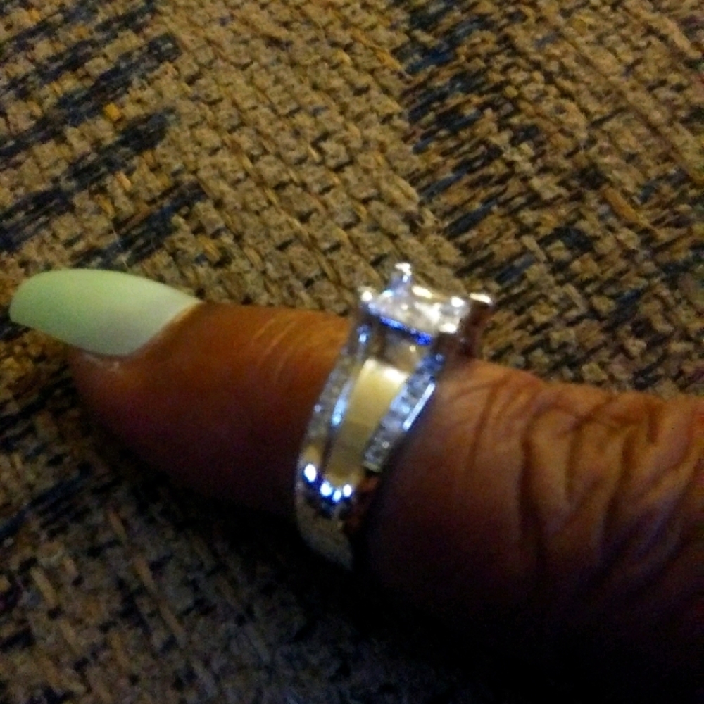 Women's Engagement/Friendship Ring